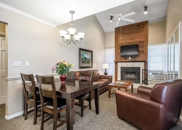 Sweetwater Lift Lodge
