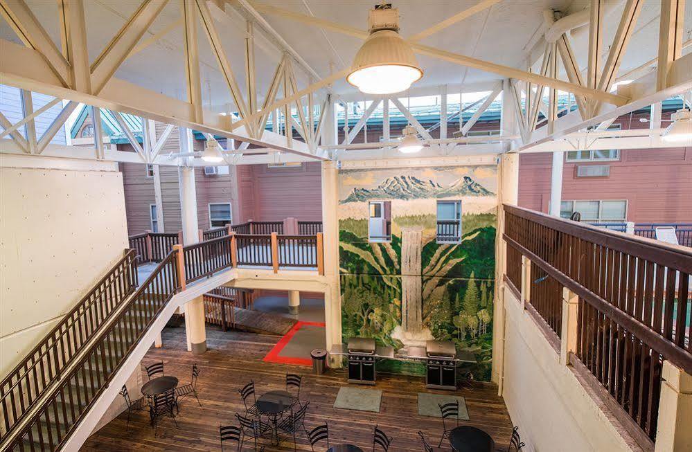 Sweetwater Lift Hotel 3*